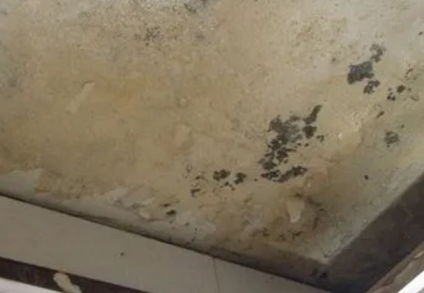 徐州市阳台漏水维修公司分享下徐州市卫生间渗水维修需要注意哪些问题。